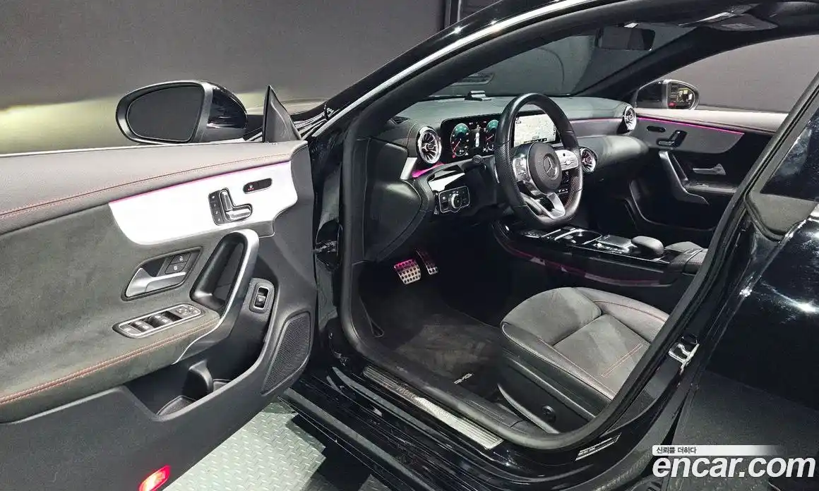 Mercedes-Benz CLA-Class 2021 2.0 Автомат в Москве № 592530, фото 12