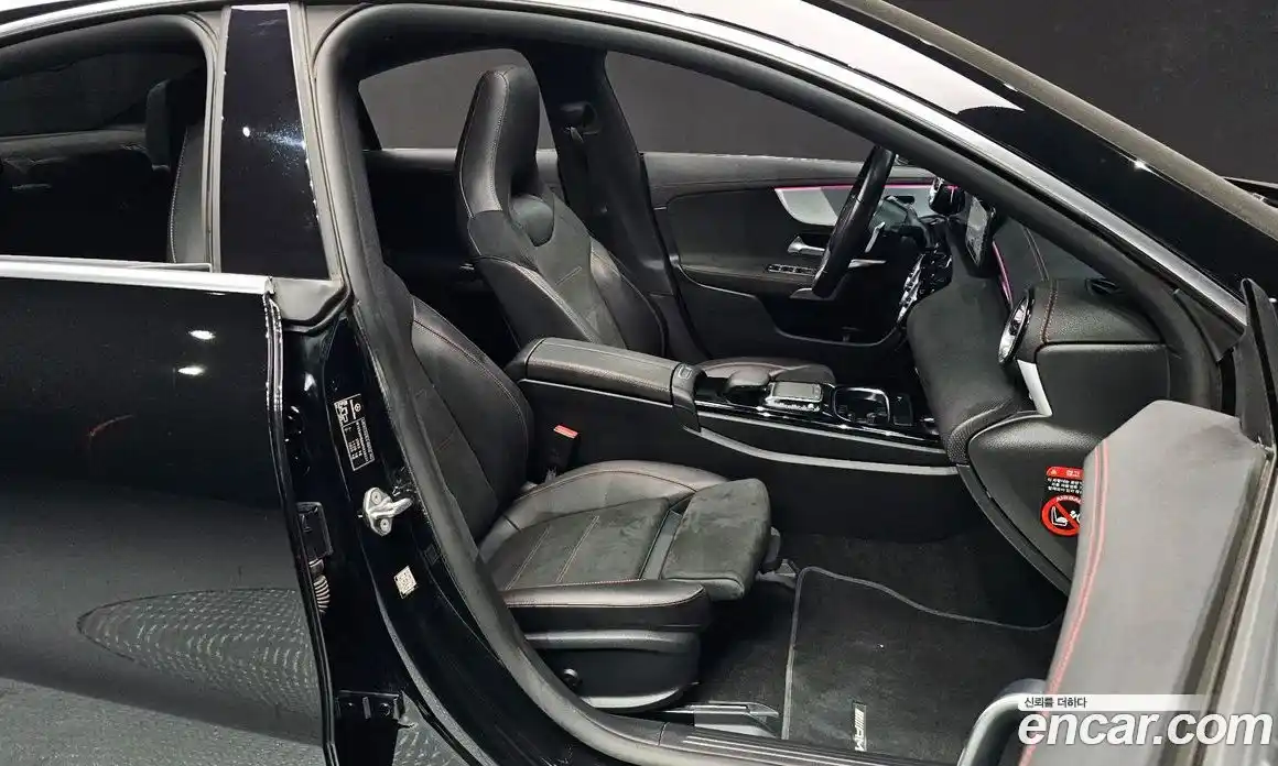 Mercedes-Benz CLA-Class 2021 2.0 Автомат в Москве № 592530, фото 10