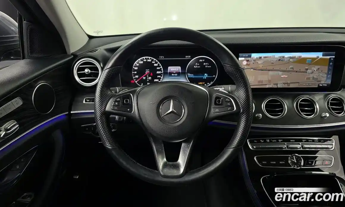 Mercedes-Benz E-Class 2017 2.0 Автомат в Москве № 592786, фото 13