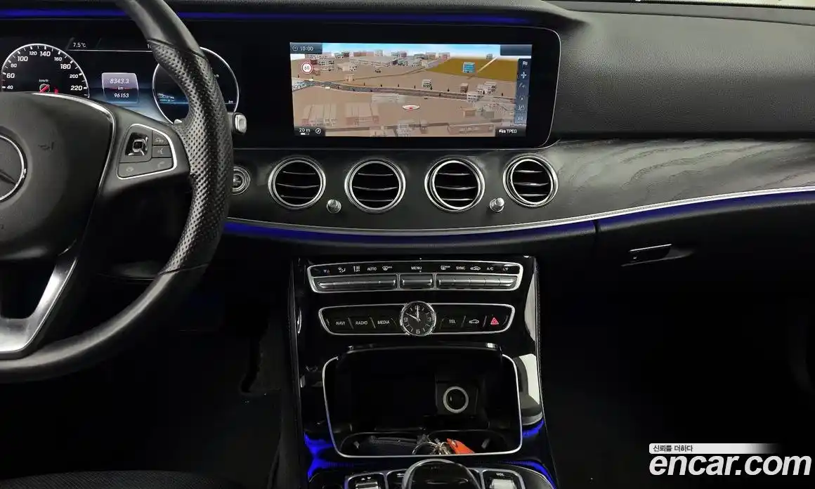 Mercedes-Benz E-Class 2017 2.0 Автомат в Москве № 592786, фото 14