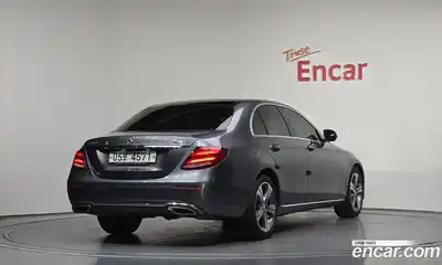 Mercedes-Benz E-Class 2017 2.0 Автомат в Москве № 592786, миниатюра 2