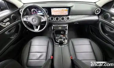 Mercedes-Benz E-Class 2017 2.0 Автомат в Москве № 592786, миниатюра 7
