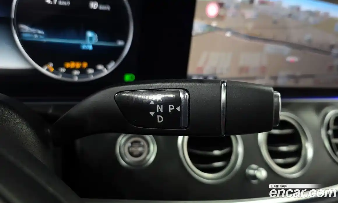 Mercedes-Benz E-Class 2017 2.0 Автомат в Москве № 592786, фото 9