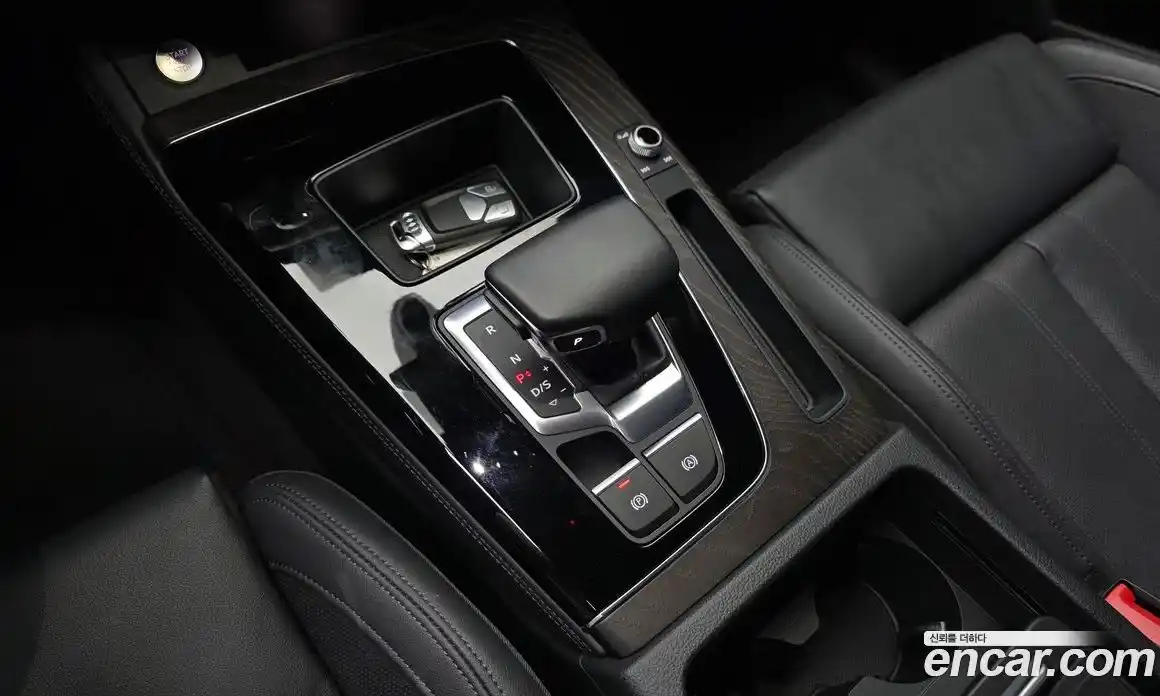 Audi Q5 2023 2.0 Автомат в Москве № 592861, фото 9