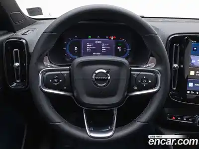 Volvo XC40 2024 Автомат в Москве № 593865, миниатюра 11