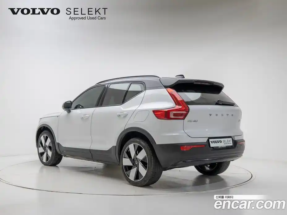 Volvo XC40 2024 Автомат в Москве № 593865, фото 4