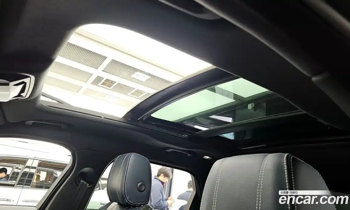 Land Rover Range-Rover Velar 2018 2.0 Автомат в Москве № 594668, фото 19