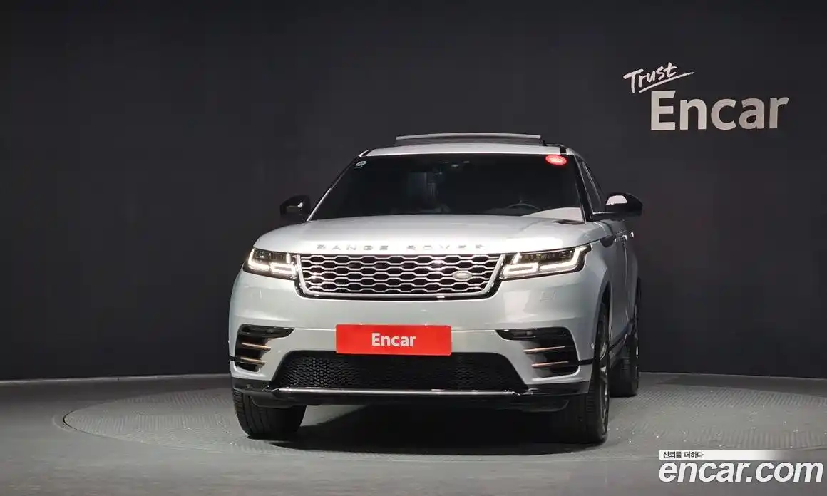 Land Rover Range-Rover Velar 2018 2.0 Автомат в Москве № 594668, фото 3