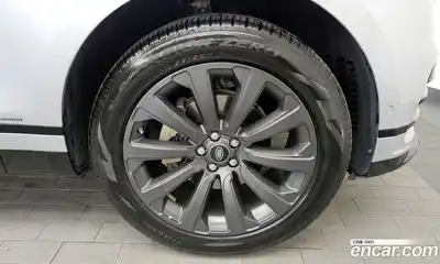 Land Rover Range-Rover Velar 2018 2.0 Автомат в Москве № 594668, миниатюра 5