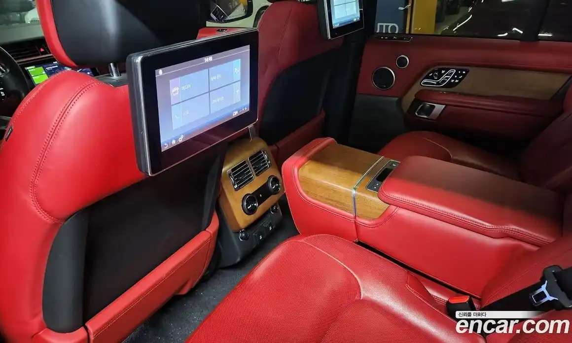 Land Rover Range-Rover 2018 4.4 Автомат в Москве № 594682, фото 13