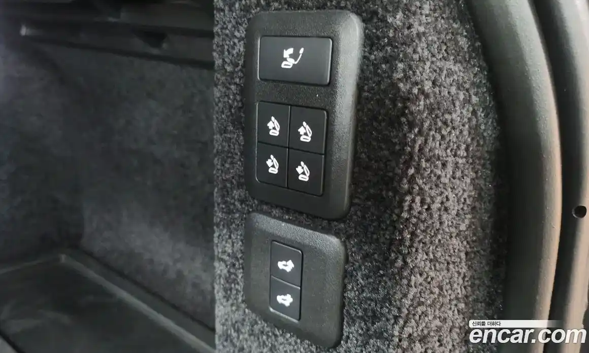 Land Rover Range-Rover 2018 4.4 Автомат в Москве № 594682, фото 17