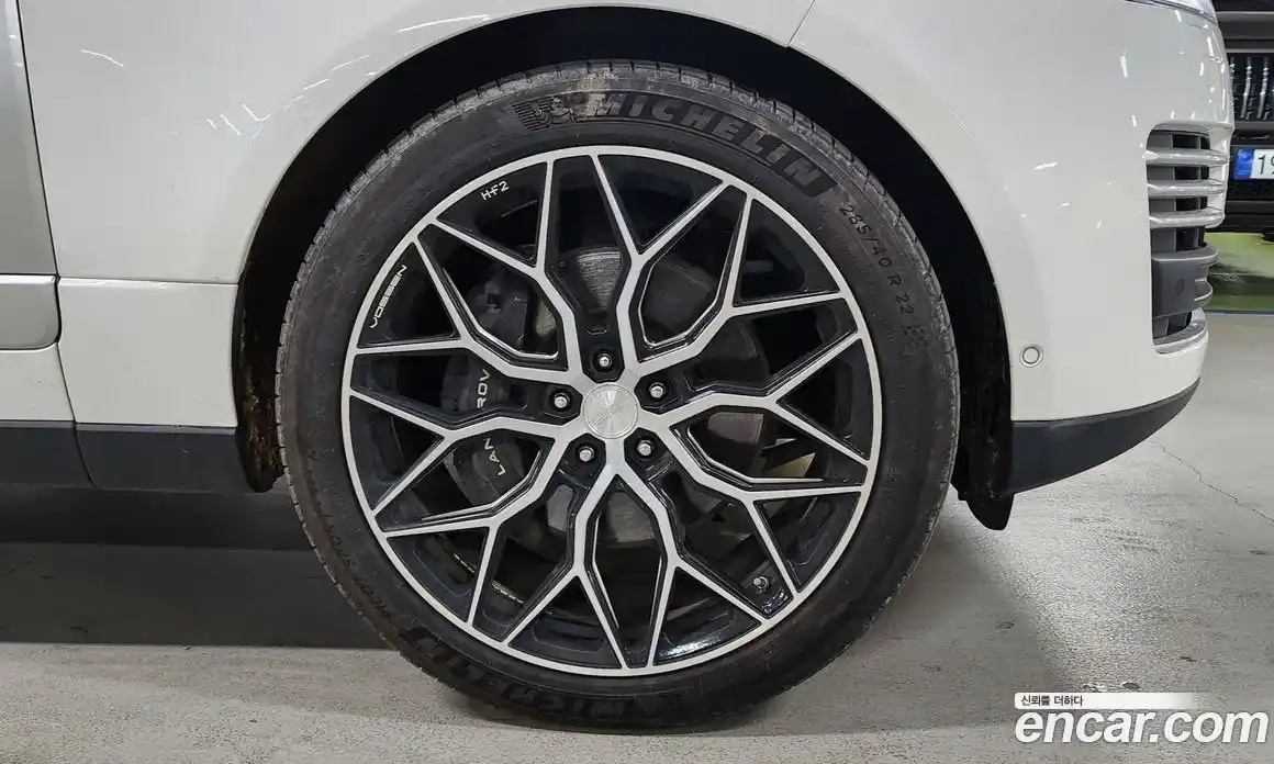 Land Rover Range-Rover 2018 4.4 Автомат в Москве № 594682, фото 20