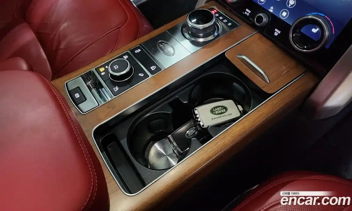 Land Rover Range-Rover 2018 4.4 Автомат в Москве № 594682, фото 9