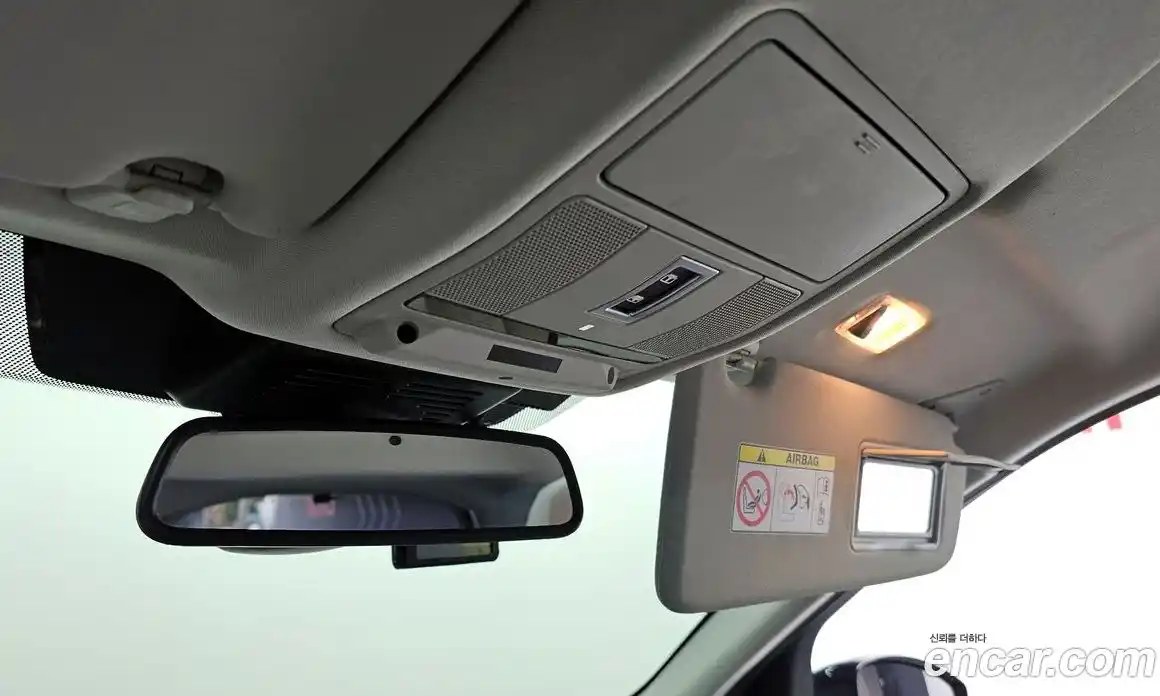 Land Rover Discovery Sport 2017 2.0 Автомат в Москве № 594766, фото 18