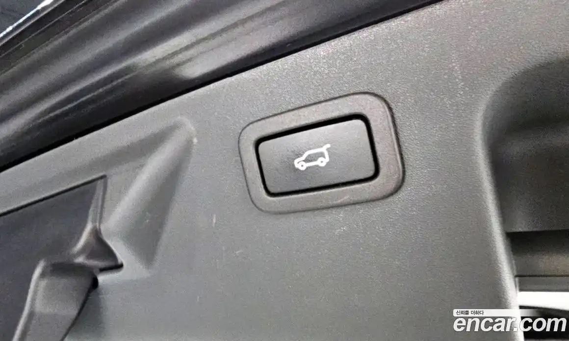 Land Rover Discovery Sport 2017 2.0 Автомат в Москве № 594766, фото 20