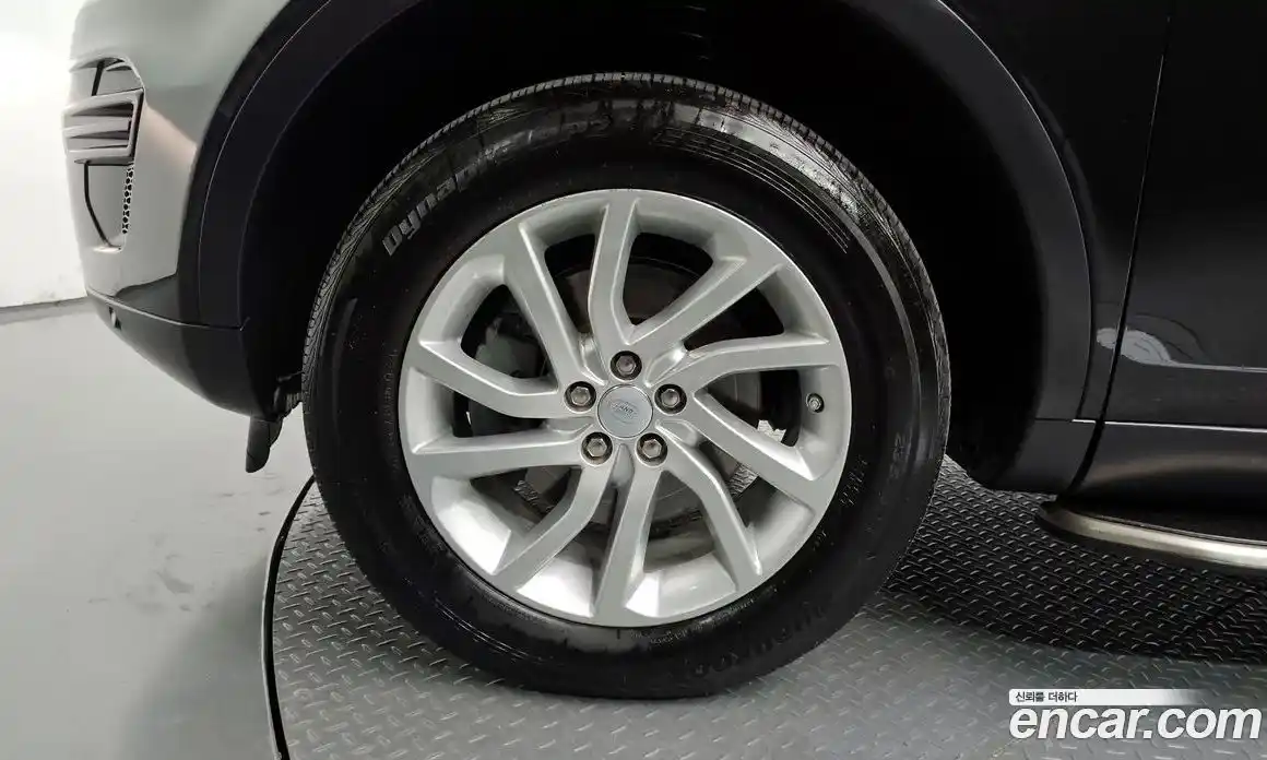 Land Rover Discovery Sport 2017 2.0 Автомат в Москве № 594766, фото 5