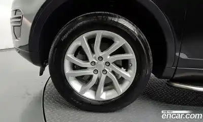 Land Rover Discovery Sport 2017 2.0 Автомат в Москве № 594766, миниатюра 5