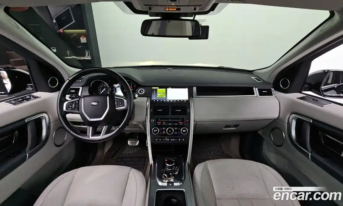 Land Rover Discovery Sport 2017 2.0 Автомат в Москве № 594766, фото 7