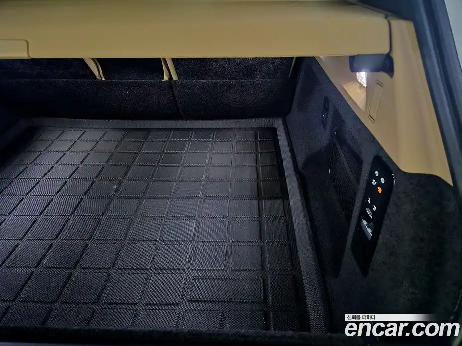 Land Rover Range-Rover 2023 4.4 Автомат в Москве № 594877, фото 15