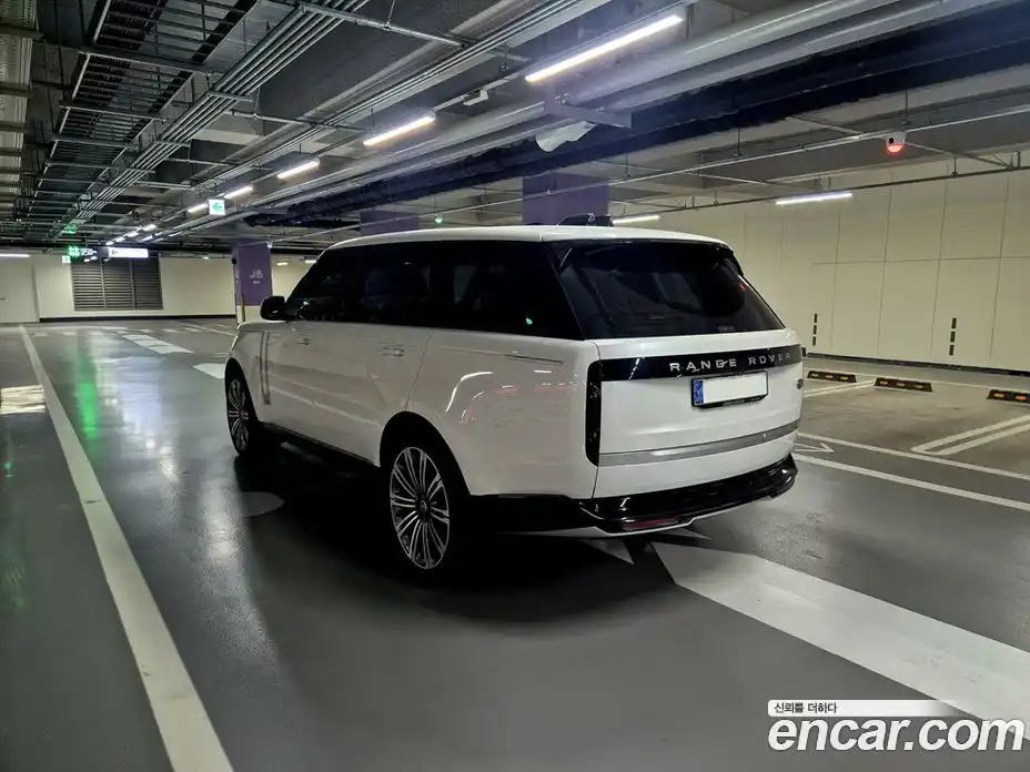 Land Rover Range-Rover 2023 4.4 Автомат в Москве № 594877, фото 19