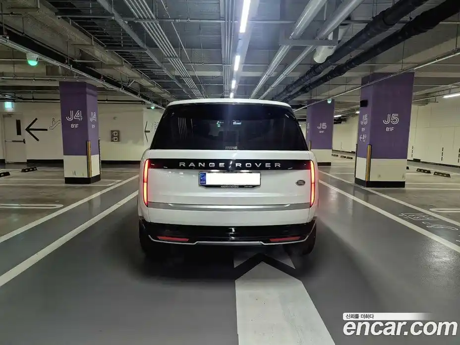 Land Rover Range-Rover 2023 4.4 Автомат в Москве № 594877, фото 4