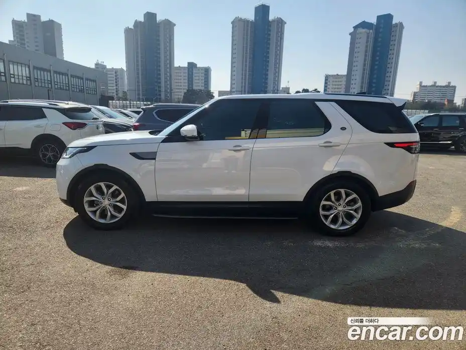 Land Rover Discovery 2019 2.0 Автомат в Москве № 594923, фото 4