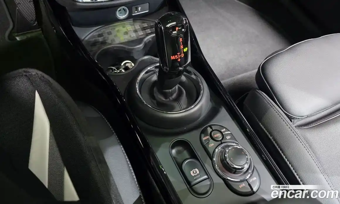 Mini Clubman 2023 1.5 Автомат в Москве № 594990, фото 9