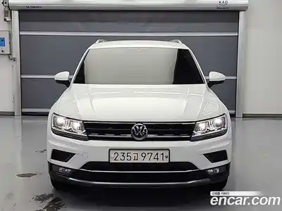 Volkswagen Tiguan 2020 2.0 Автомат в Москве № 607434, миниатюра 2