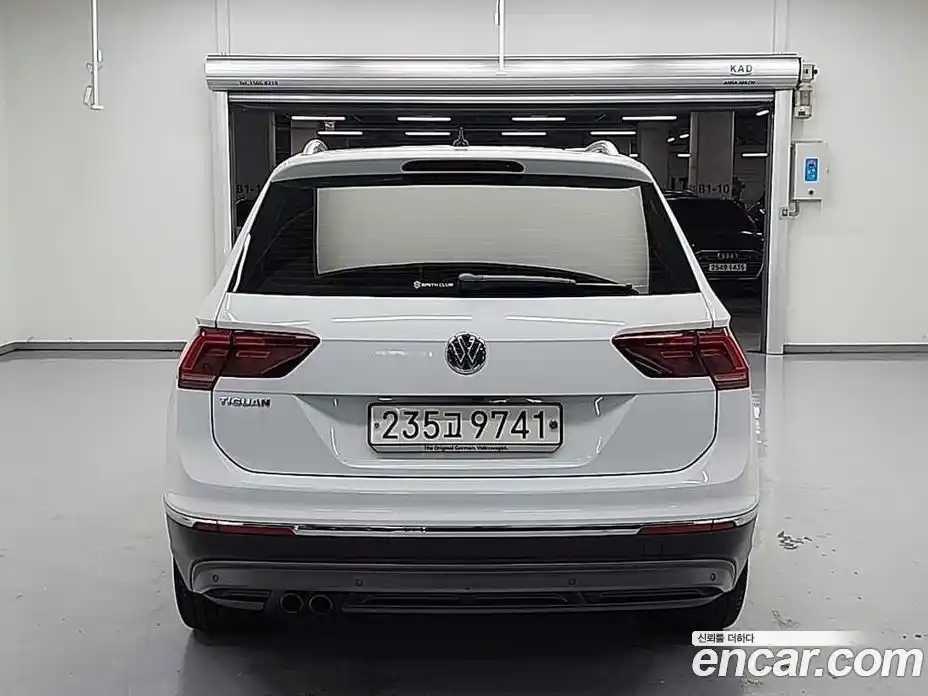 Volkswagen Tiguan 2020 2.0 Автомат в Москве № 607434, фото 3