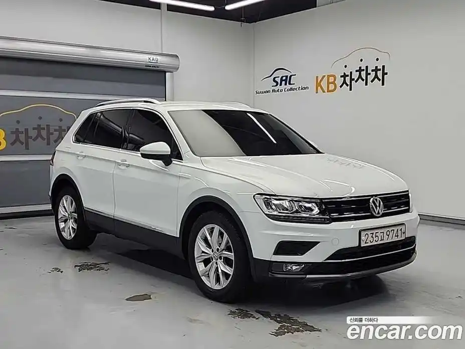 Volkswagen Tiguan 2020 2.0 Автомат в Москве № 607434, фото 4