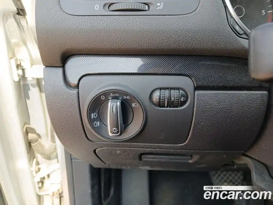 Volkswagen Golf 2011 2.0 Автомат в Москве № 607700, фото 17