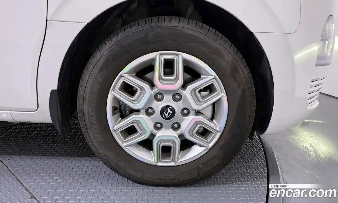 Hyundai Staria 2025 3.5 Автомат в Москве № 607778, фото 5