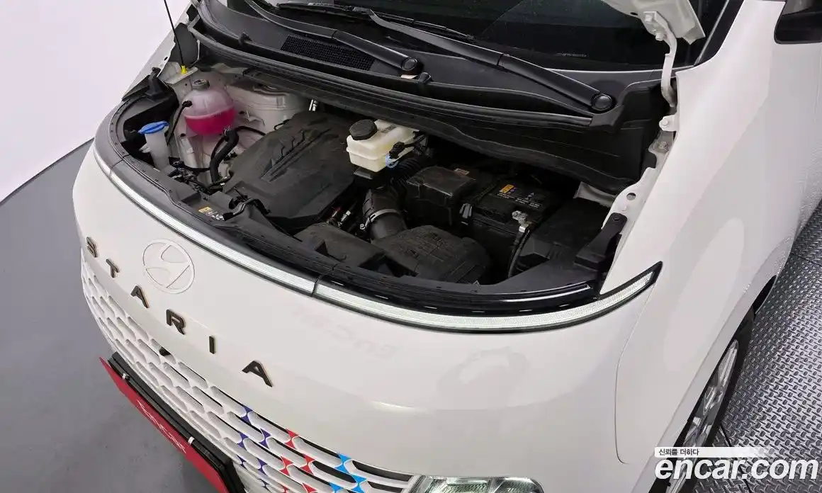 Hyundai Staria 2025 3.5 Автомат в Москве № 607778, фото 6