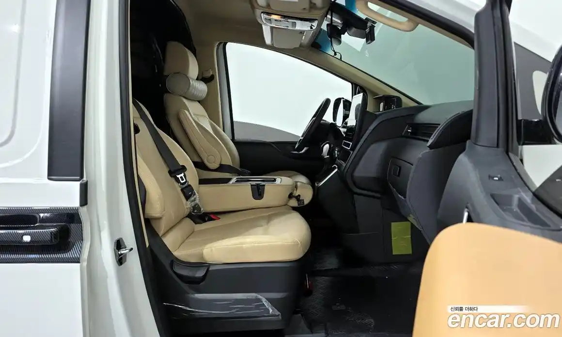 Hyundai Staria 2025 3.5 Автомат в Москве № 607778, фото 10