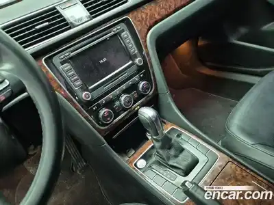 Volkswagen Passat 2012 2.0 Автомат в Москве № 607939, миниатюра 11