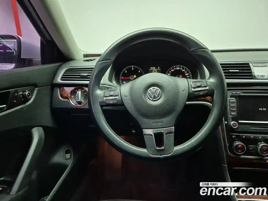 Volkswagen Passat 2012 2.0 Автомат в Москве № 607939, фото 18