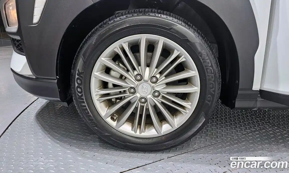 Hyundai Kona 2018 1.6 Автомат в Москве № 608033, фото 5