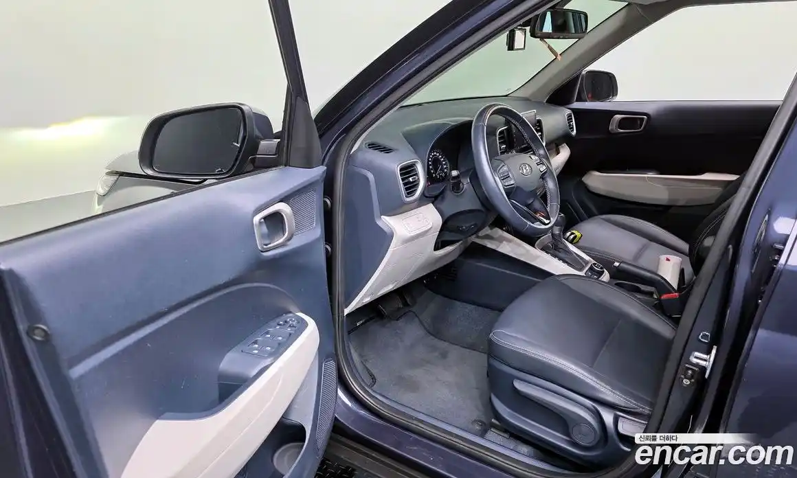 Hyundai Venue 2022 1.6 Автомат в Москве № 608454, фото 11