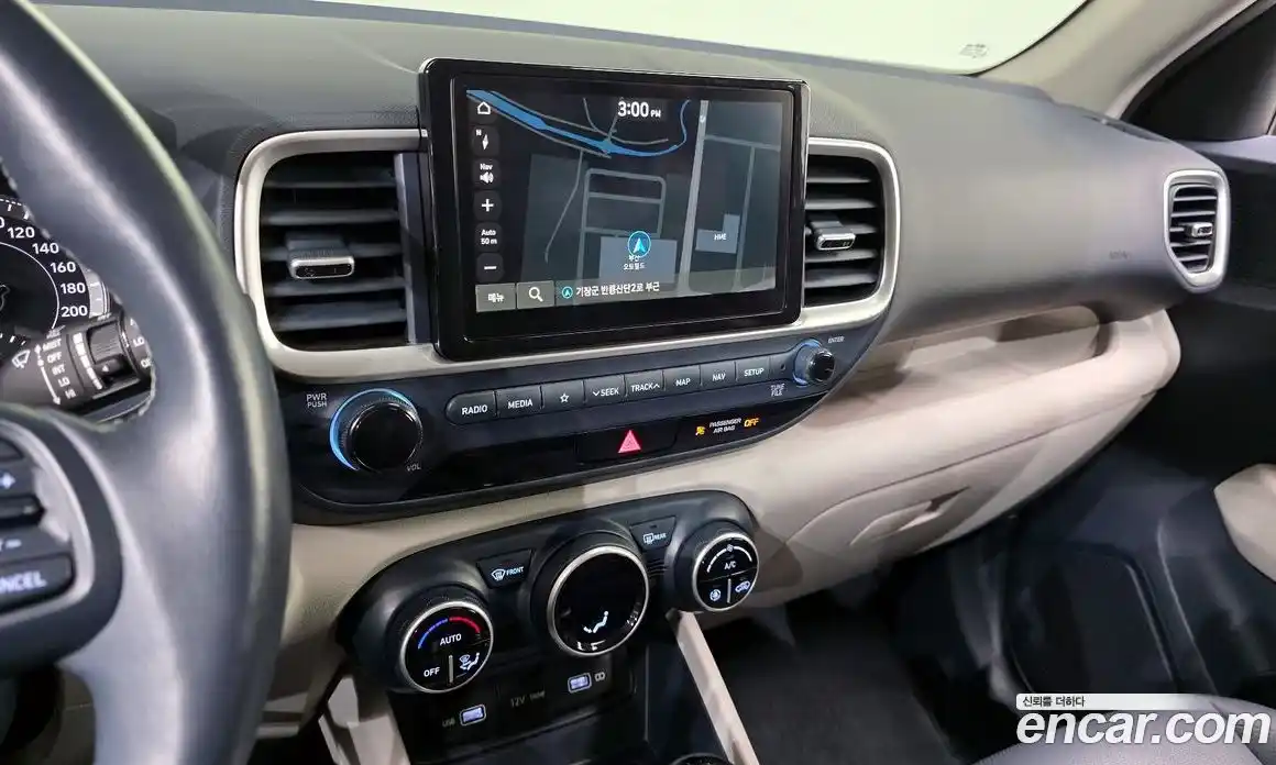 Hyundai Venue 2022 1.6 Автомат в Москве № 608454, фото 14