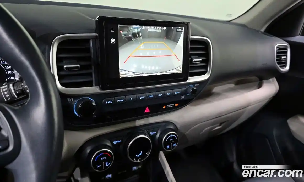 Hyundai Venue 2022 1.6 Автомат в Москве № 608454, фото 15