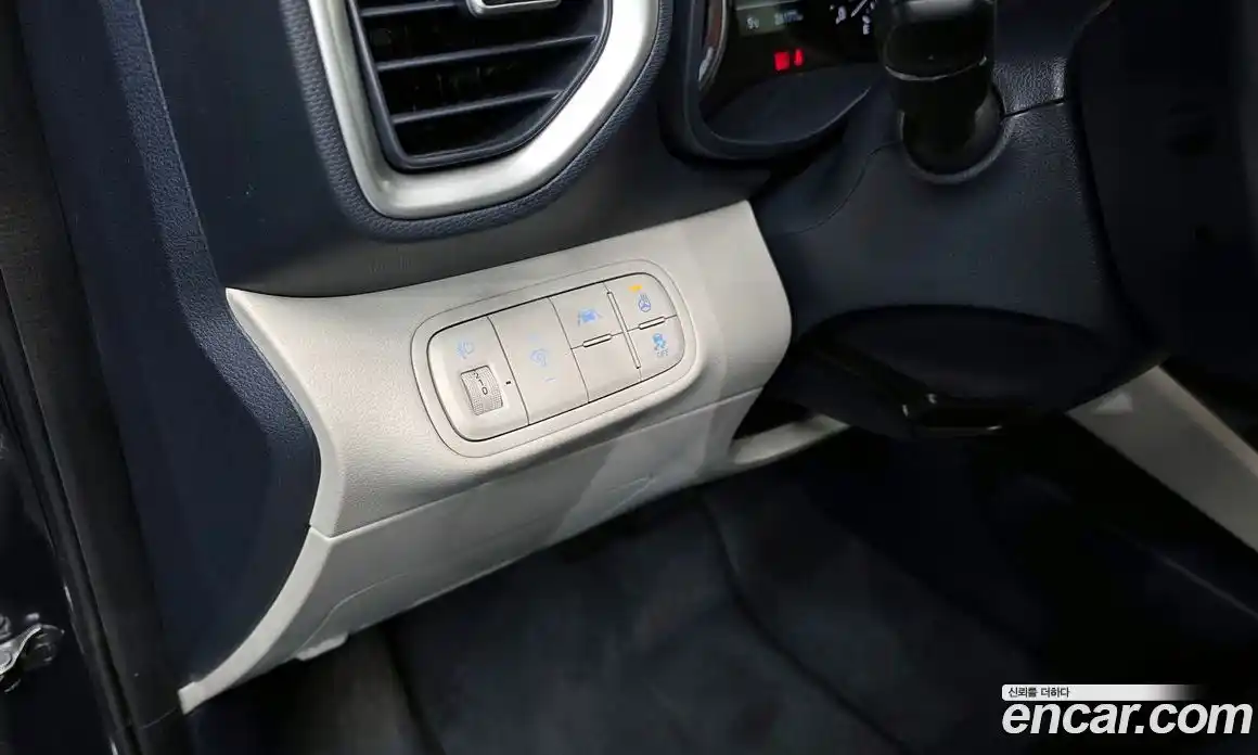 Hyundai Venue 2022 1.6 Автомат в Москве № 608454, фото 16