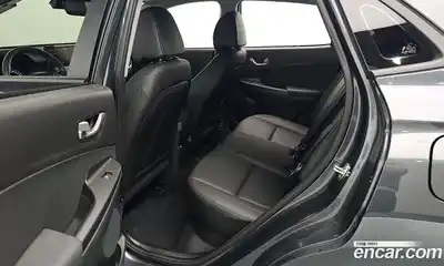 Hyundai Kona 2021 1.6 Автомат в Москве № 608631, миниатюра 12