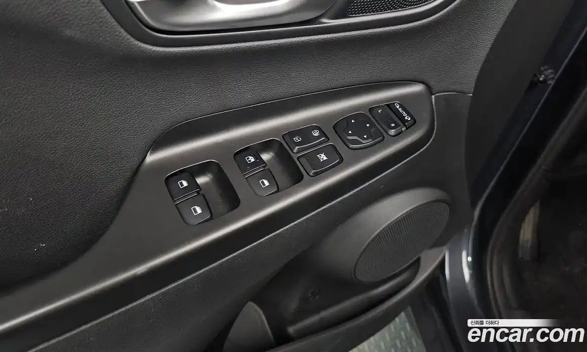 Hyundai Kona 2021 1.6 Автомат в Москве № 608631, фото 18