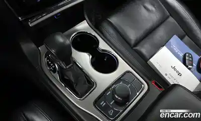 Jeep Cherokee 2021 3.6 Автомат в Москве № 609713, миниатюра 9