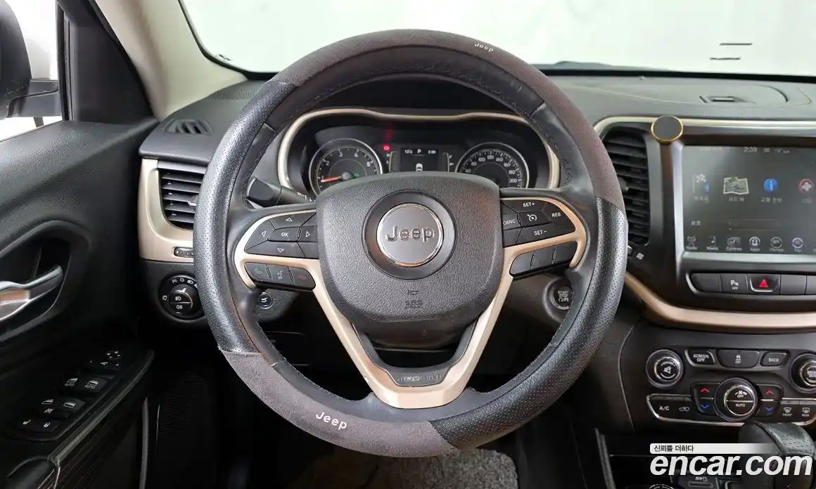 Jeep Cherokee 2015 2.4 Автомат в Москве № 609777, фото 13