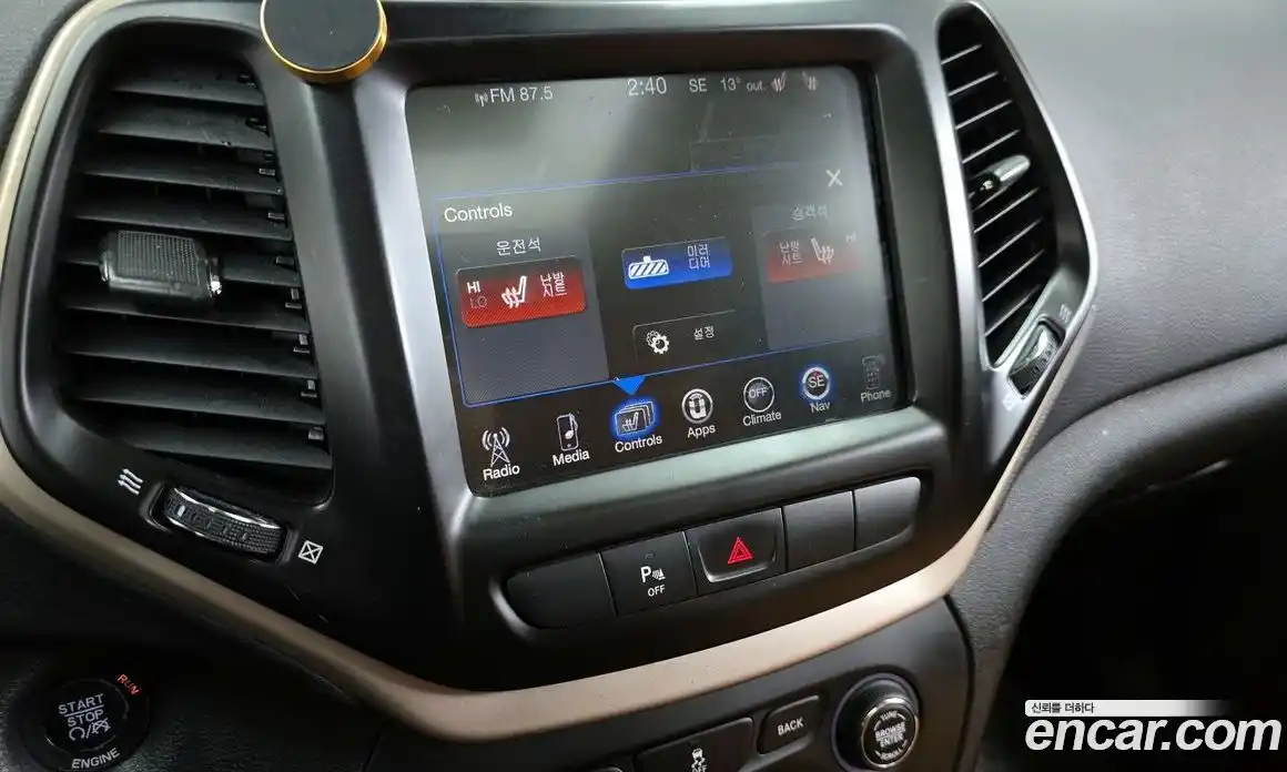 Jeep Cherokee 2015 2.4 Автомат в Москве № 609777, фото 19