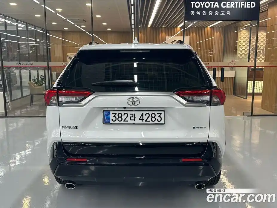 Toyota RAV4 2025 2.5 Вариатор в Москве № 609904, фото 4