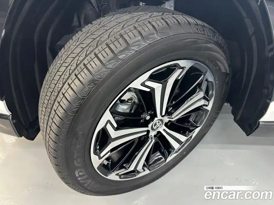 Toyota RAV4 2025 2.5 Вариатор в Москве № 609904, фото 5