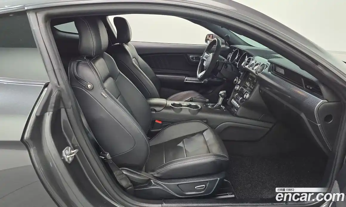 Ford Mustang 2015 2.3 Автомат в Москве № 610120, фото 11