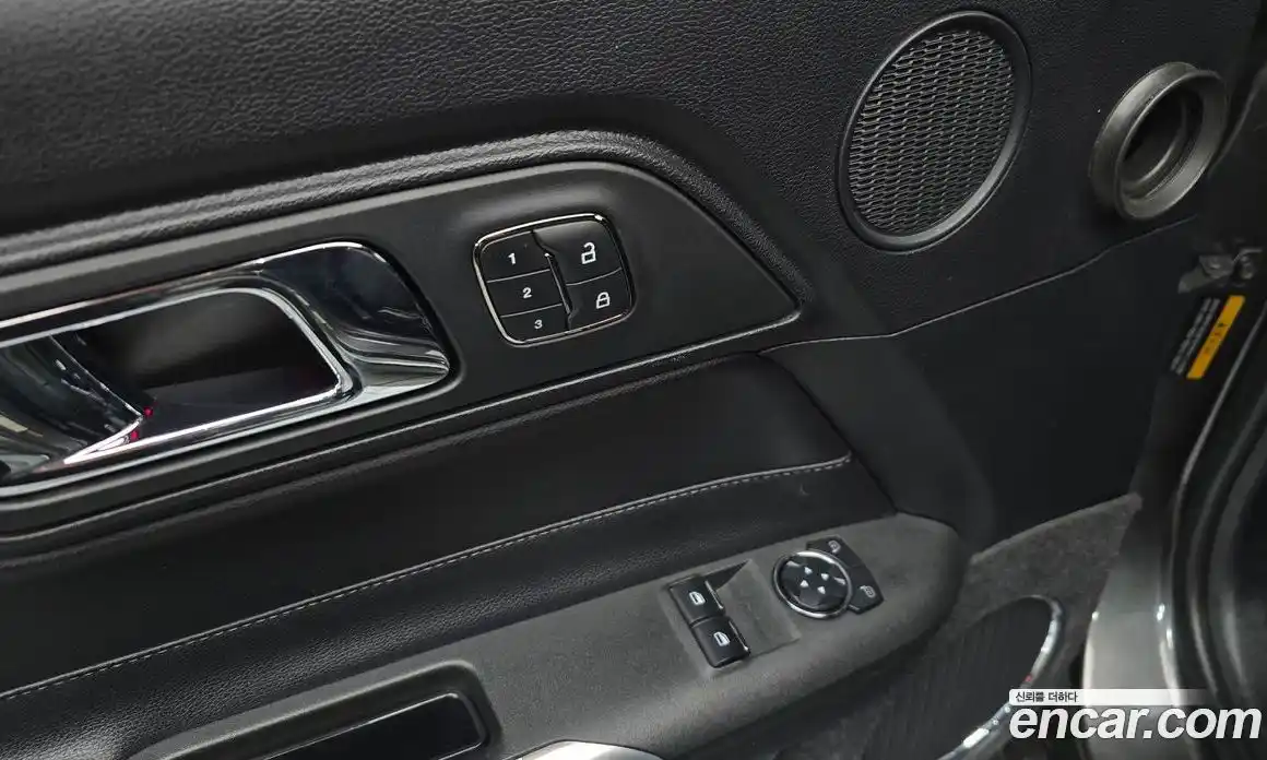 Ford Mustang 2015 2.3 Автомат в Москве № 610120, фото 18